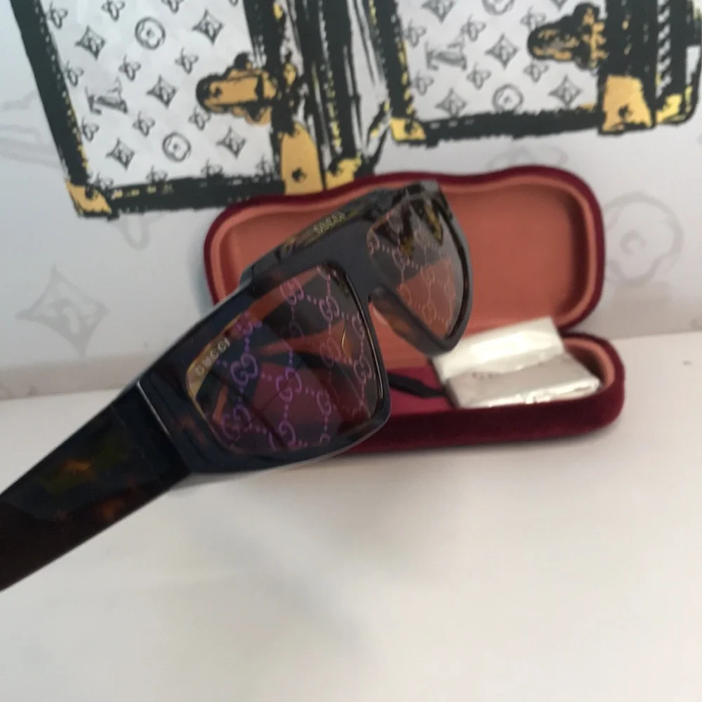 New Authentic Gucci Tortoise Shell Sunglasses GG1591s 002